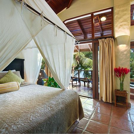 Elegant Costa Rican Villa With Oceanfront Infinity Pool Rio Grande Экстерьер фото